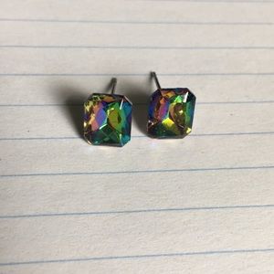 Rainbow / holographic Studs 🌈